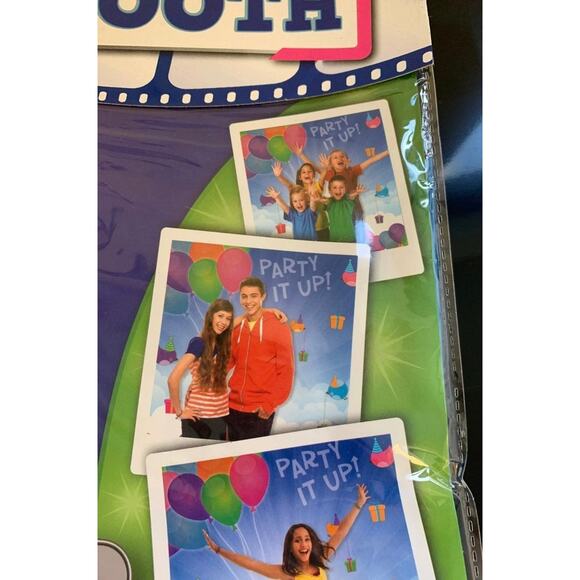 Photo Booth - Giant photo Backdrop 6’ - Picture 3 of 3